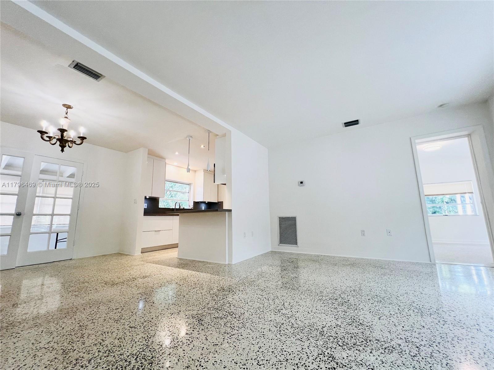 11504 NE 11th Pl