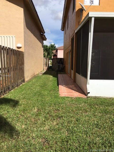 Spanish Lakes - Residential