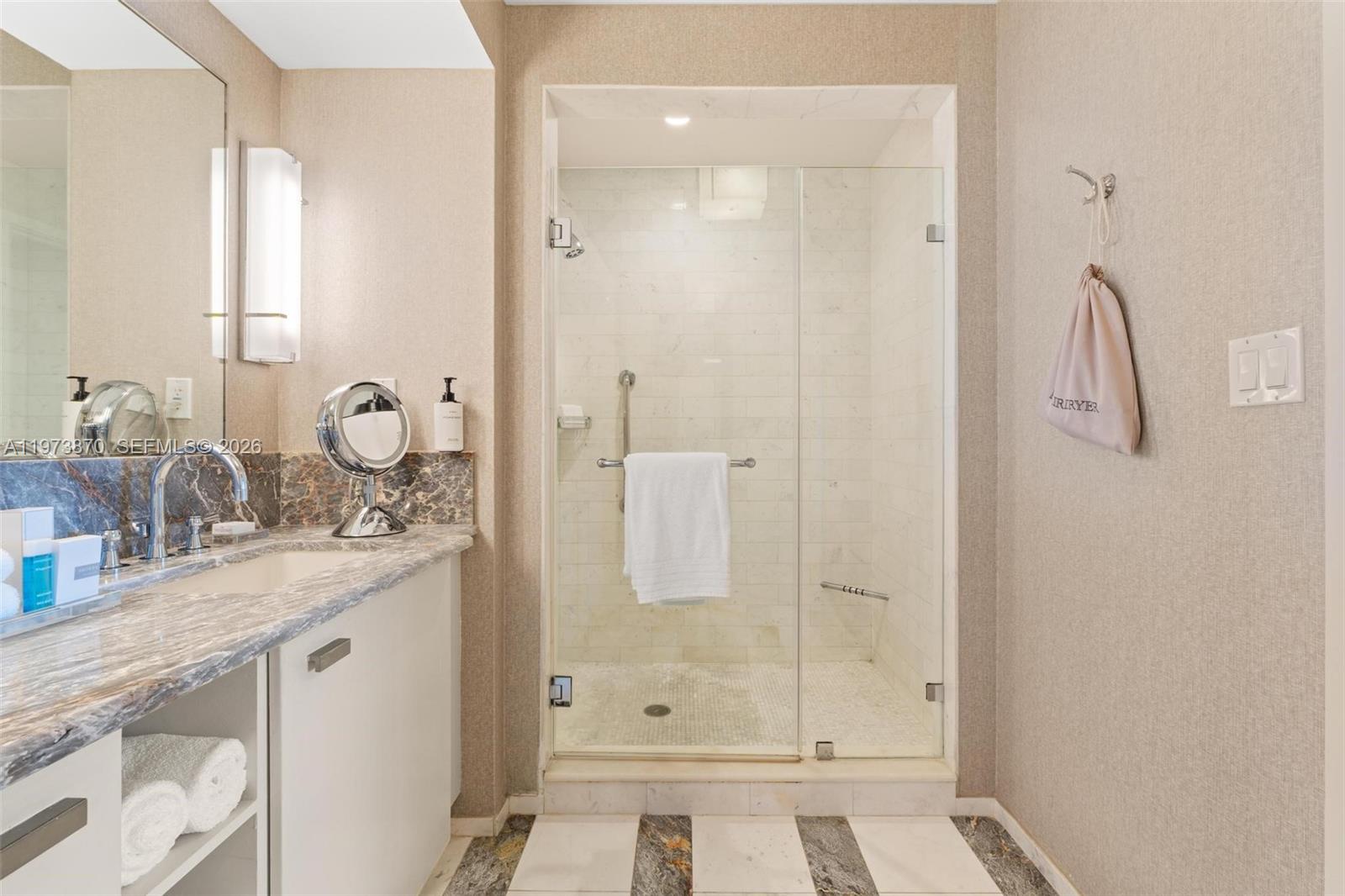 551 FLB CONDOMINIUM RESID - Residential