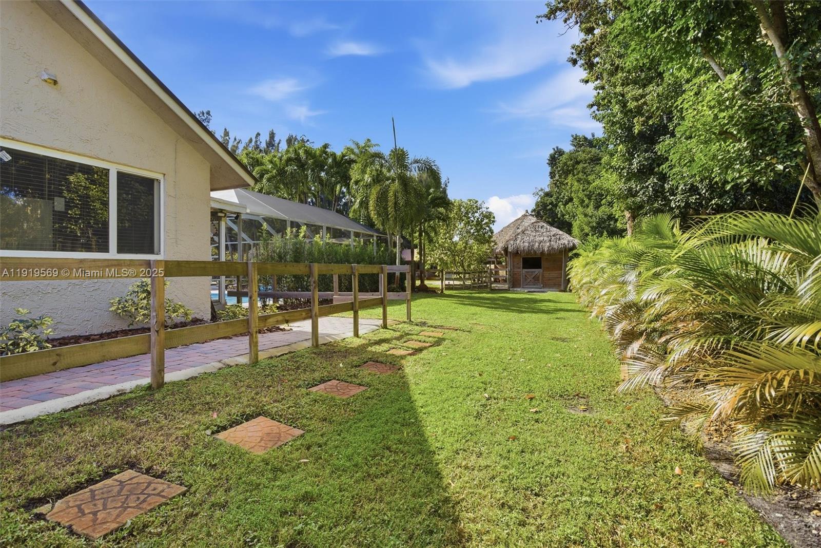 GREEN GLADES SOUTH - Residential