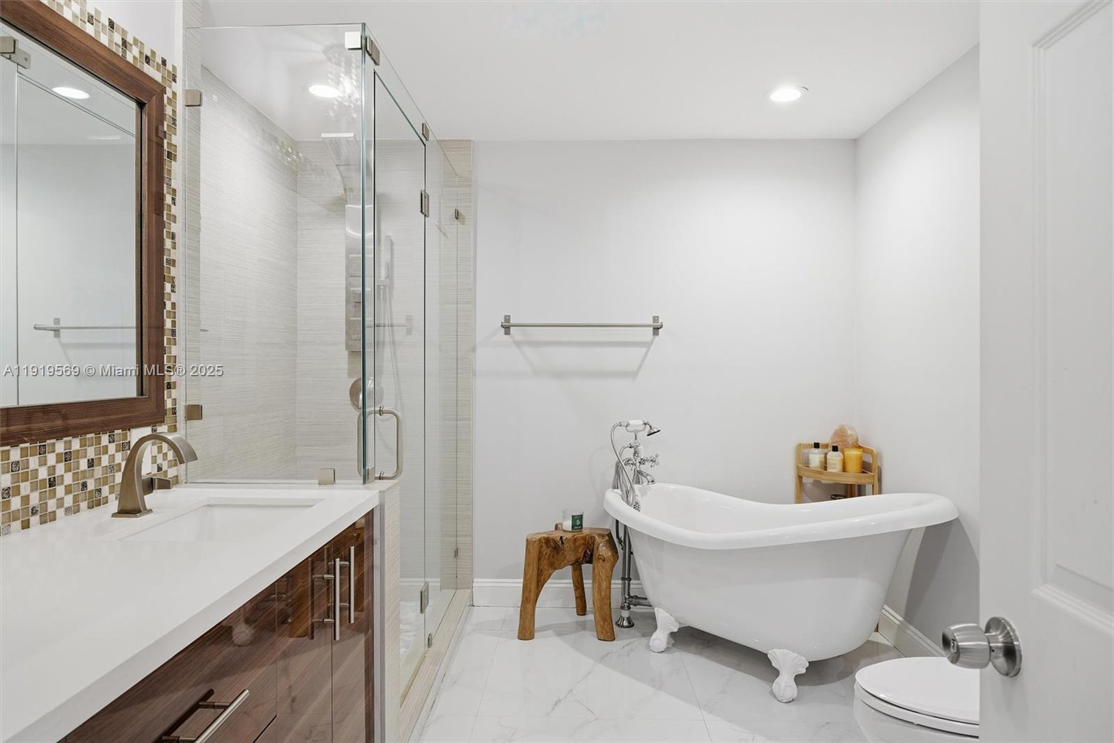 GREEN GLADES SOUTH - Residential