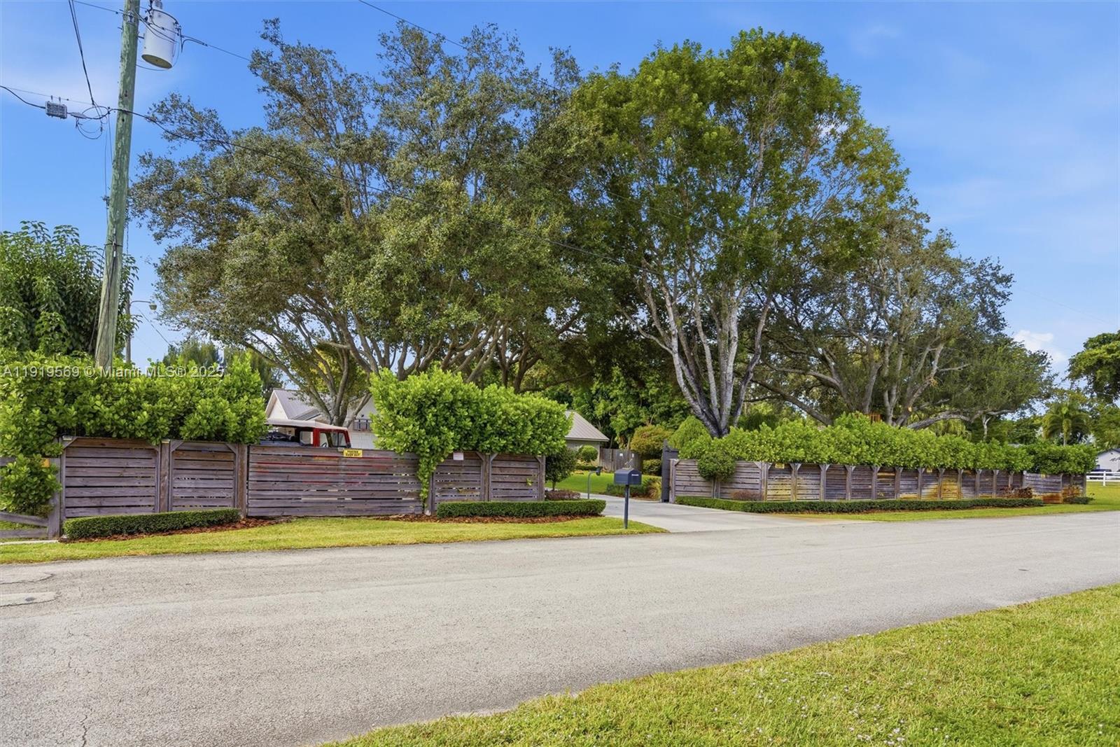 GREEN GLADES SOUTH - Residential