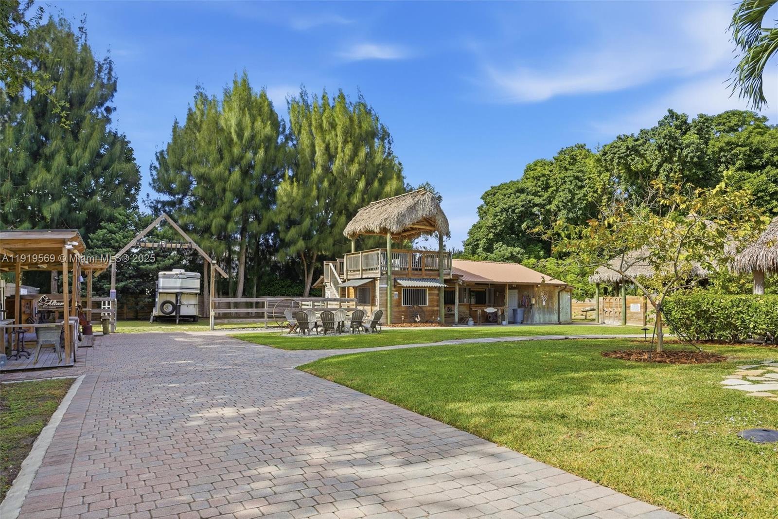 GREEN GLADES SOUTH - Residential