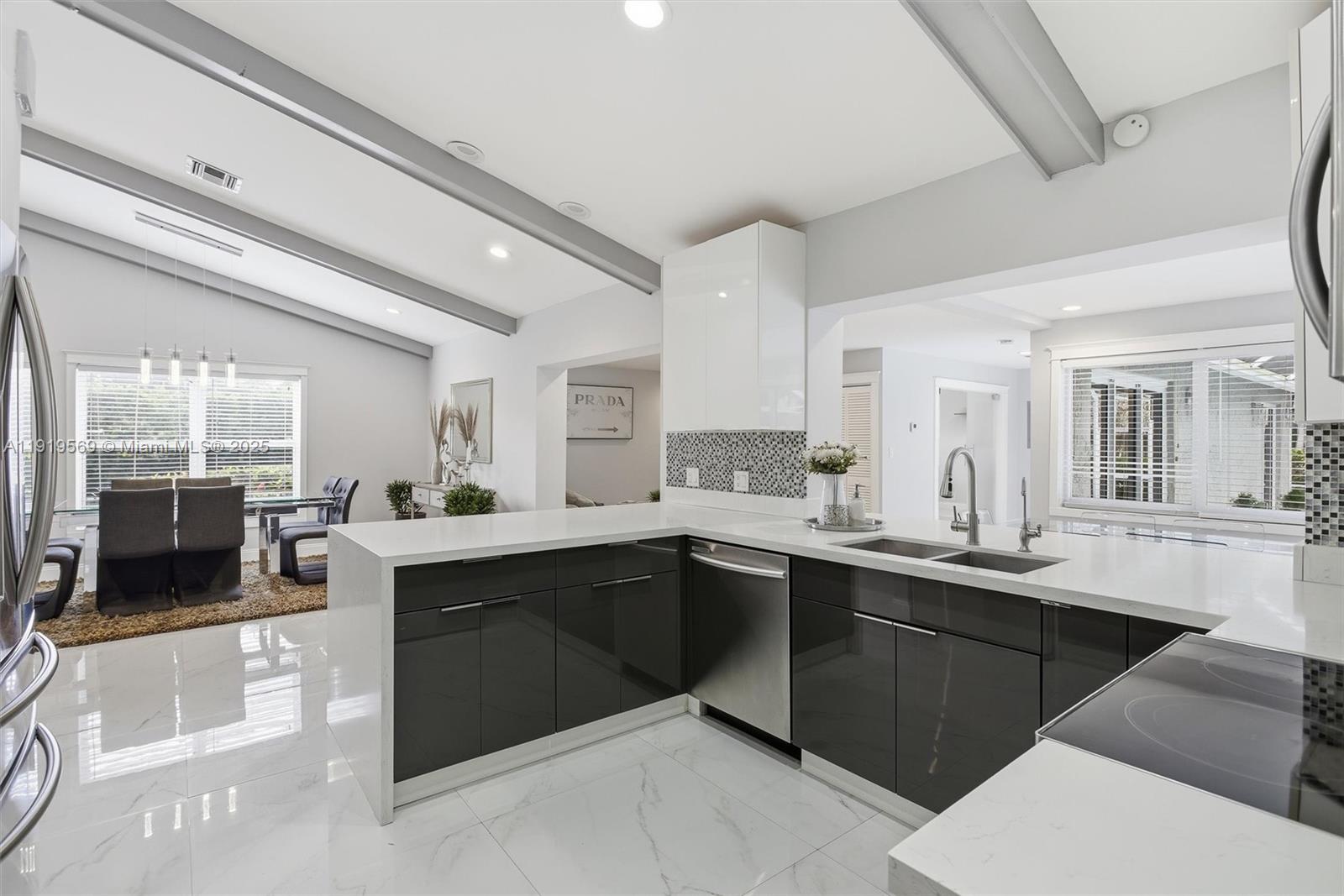 GREEN GLADES SOUTH - Residential