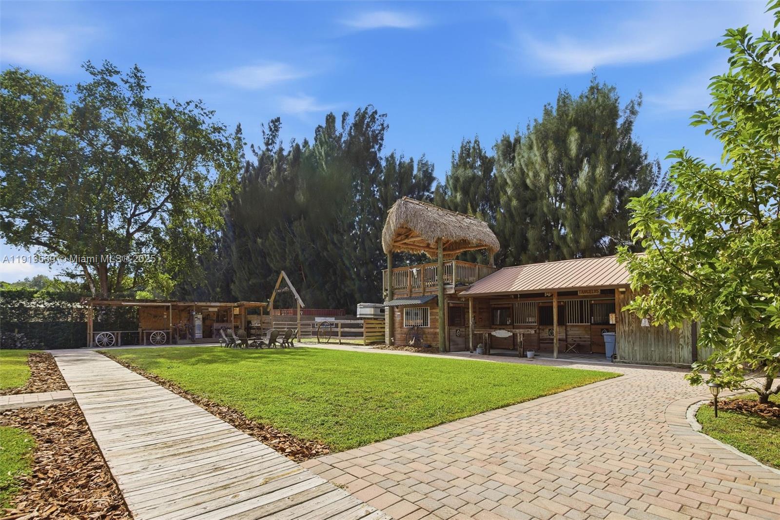 GREEN GLADES SOUTH - Residential