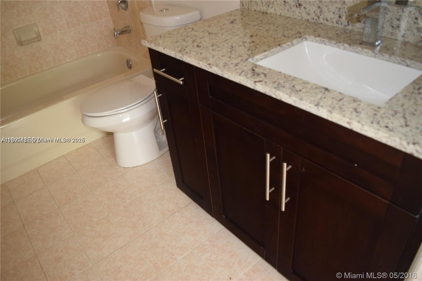 SHOMA HOMES AT COUNTRY CL - Residential Lease