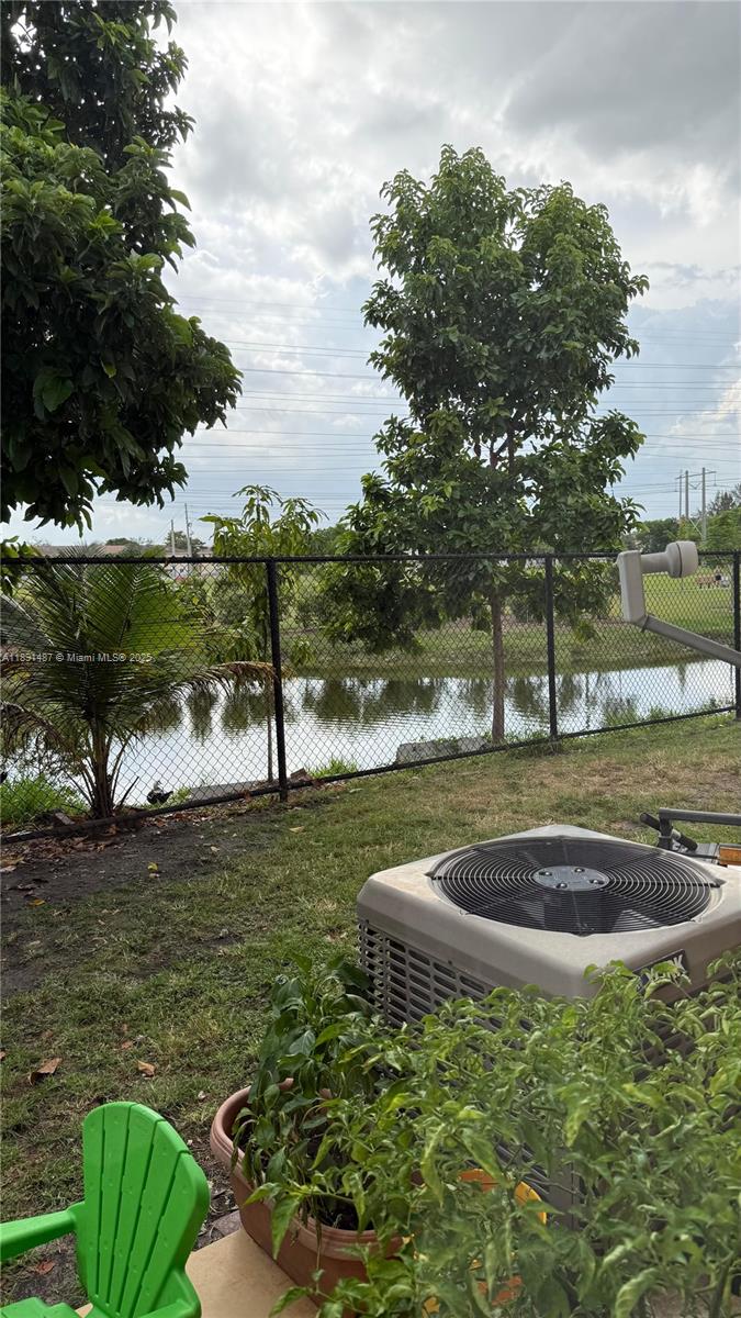 SHOMA HOMES AT COUNTRY CL - Residential Lease