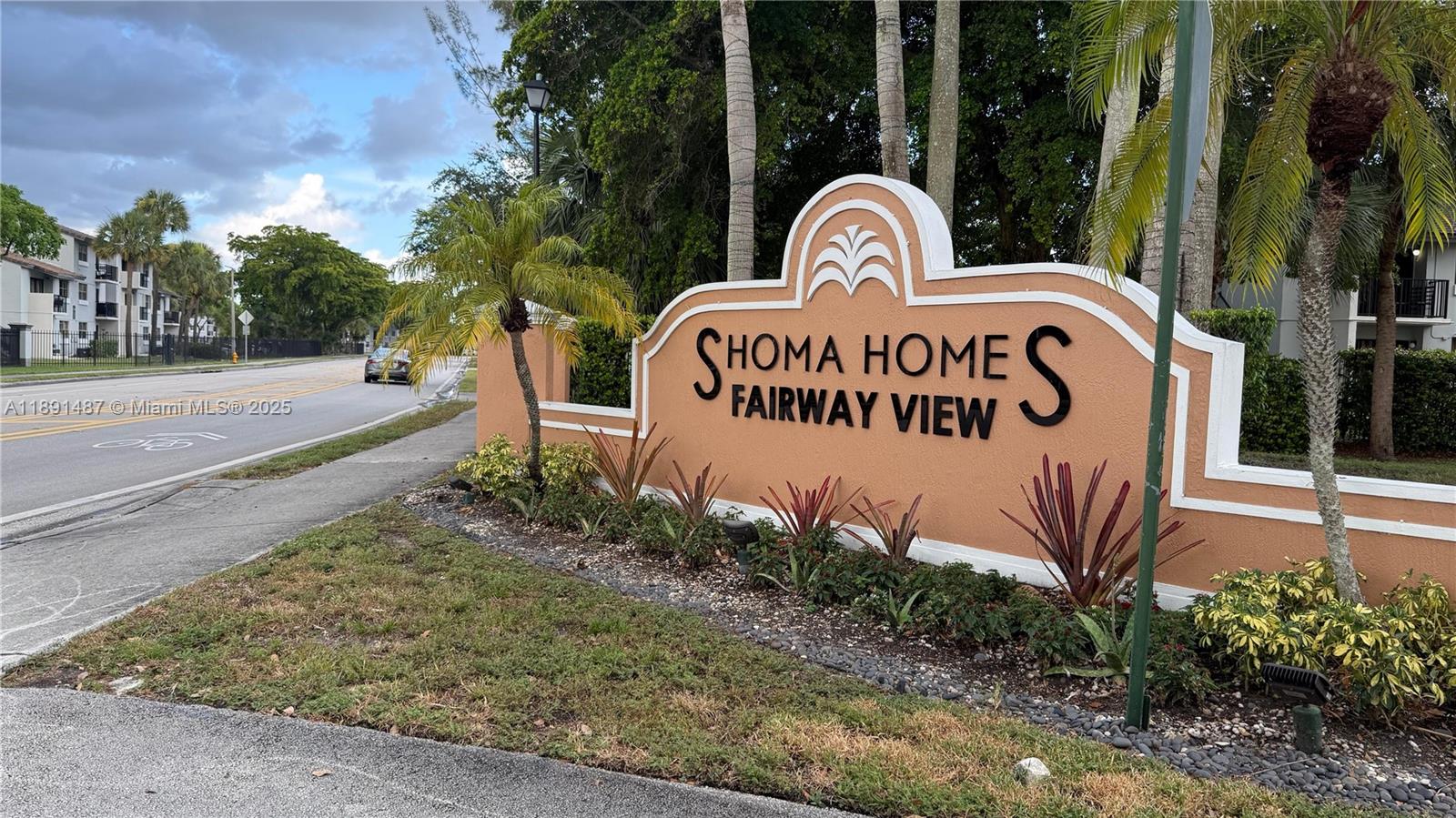 SHOMA HOMES AT COUNTRY CL - Residential Lease
