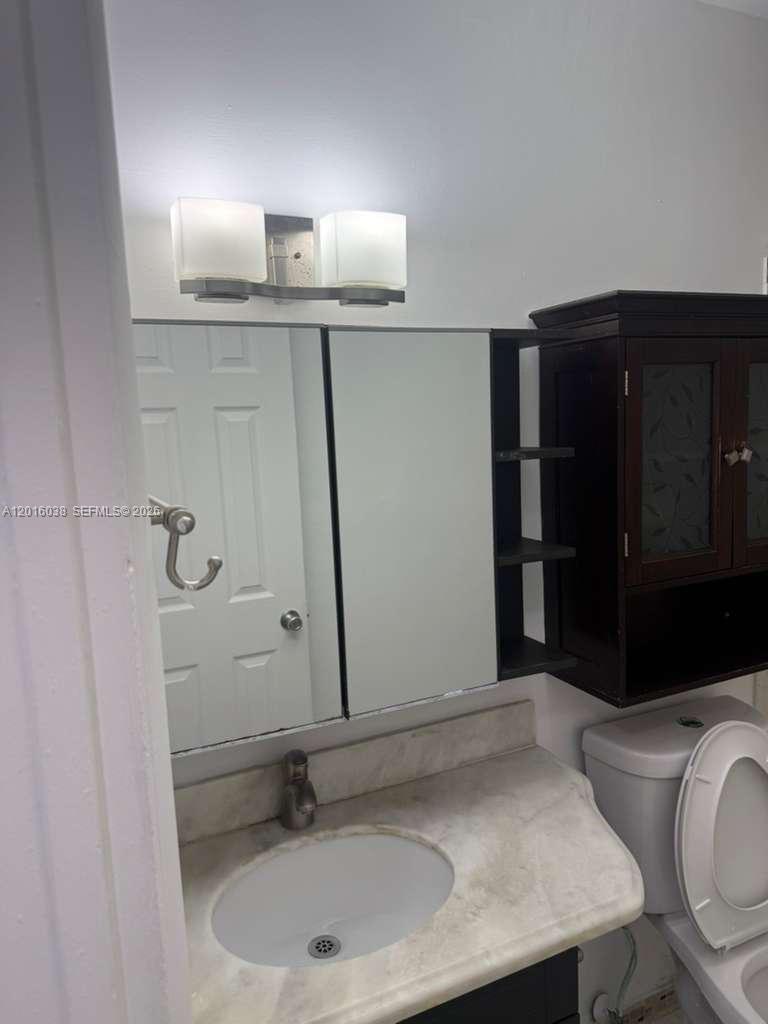 NEW WORLD CONDO APTS III - Residential Lease