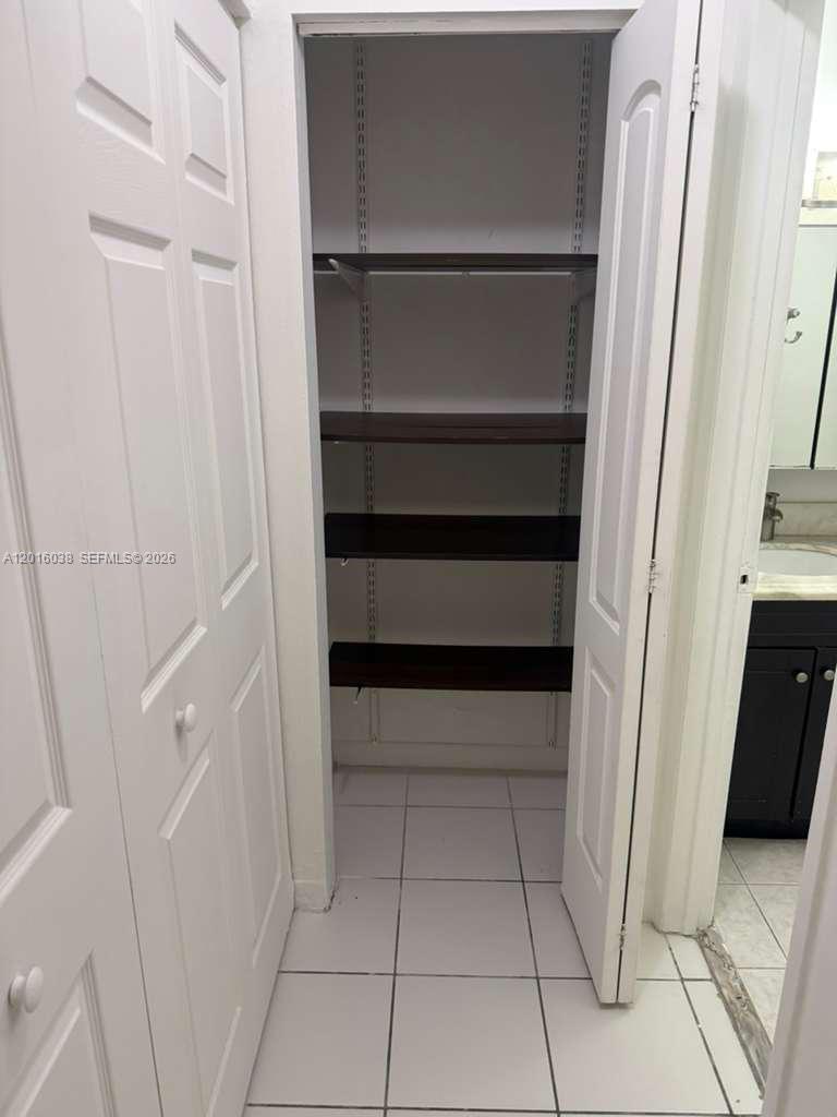 NEW WORLD CONDO APTS III - Residential Lease