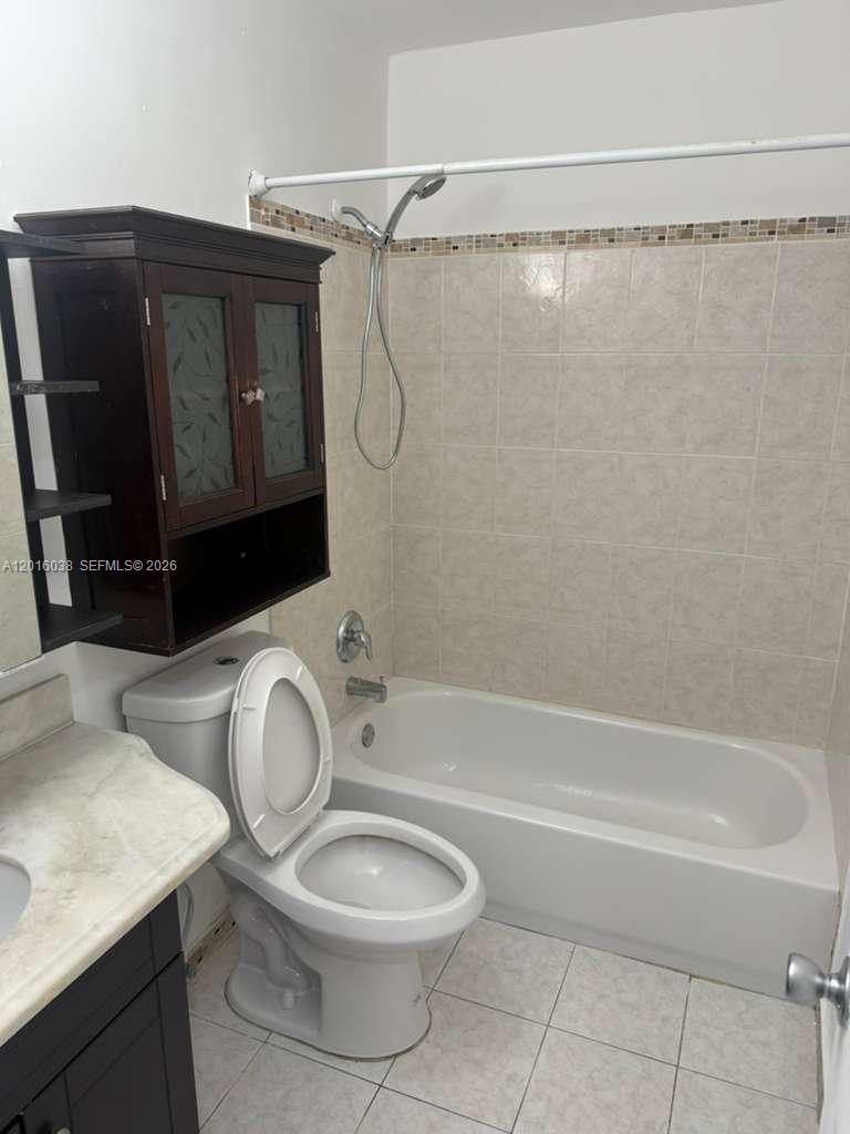 NEW WORLD CONDO APTS III - Residential Lease