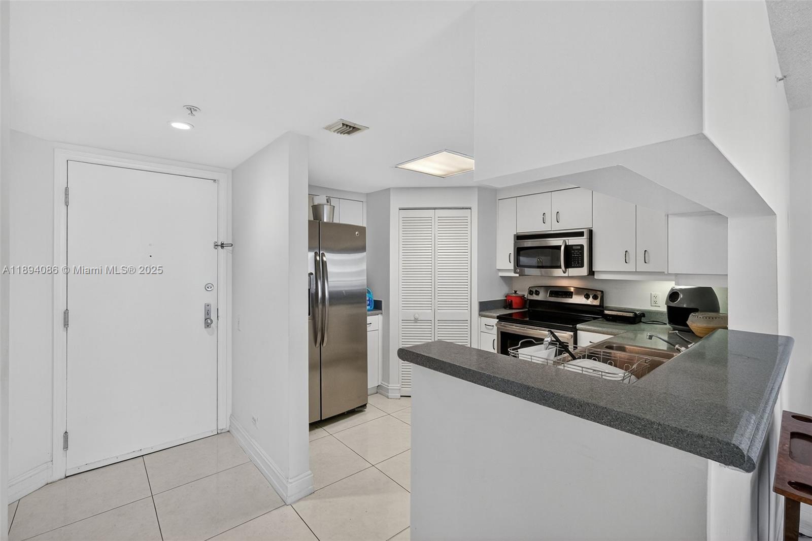 COURVOISIER COURTS CONDO - Residential Lease