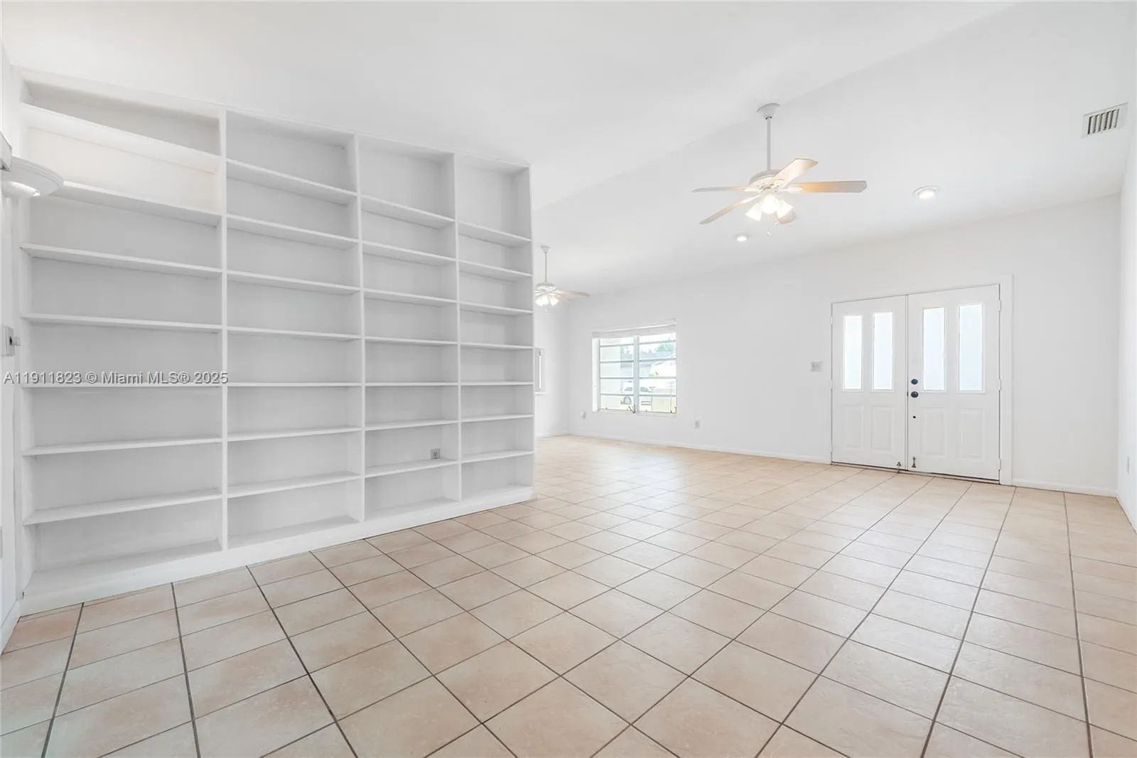 Miami, Florida 33157, United States, 3 Bedrooms Bedrooms, ,2 BathroomsBathrooms,Residential,Active,242916