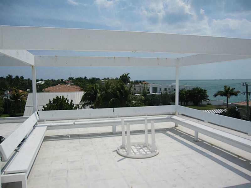 5-6 55 42 MASHTA ISLAND - Residential