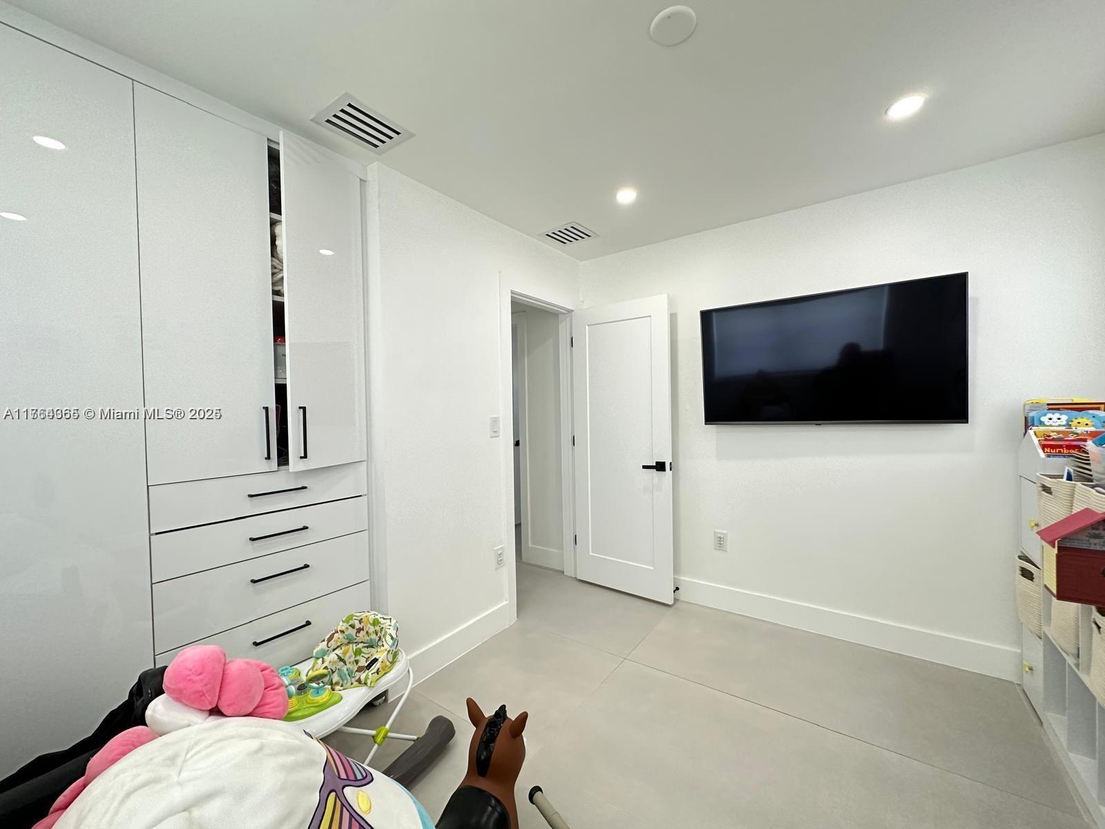 BOULEVARD HEIGHTS SECTION - Residential