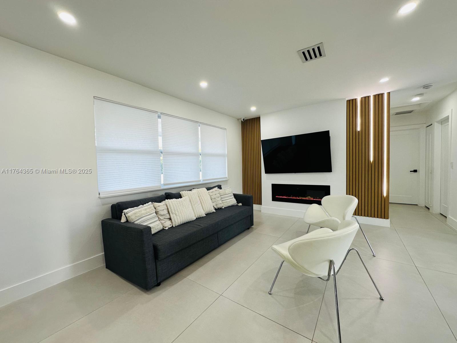 BOULEVARD HEIGHTS SECTION - Residential