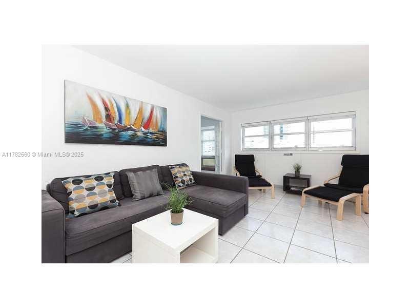 Octagon Towers 01 - Residential Lease