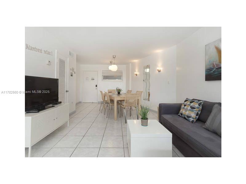 Octagon Towers 01 - Residential Lease