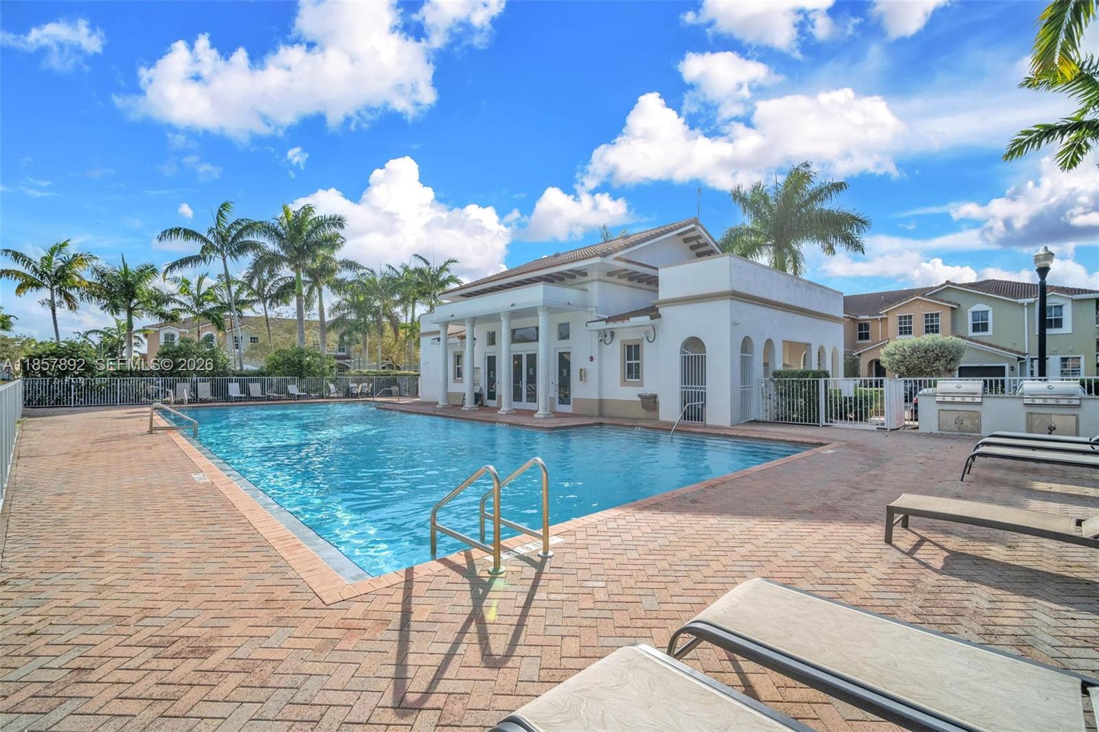 KEYS GARDEN - Residential