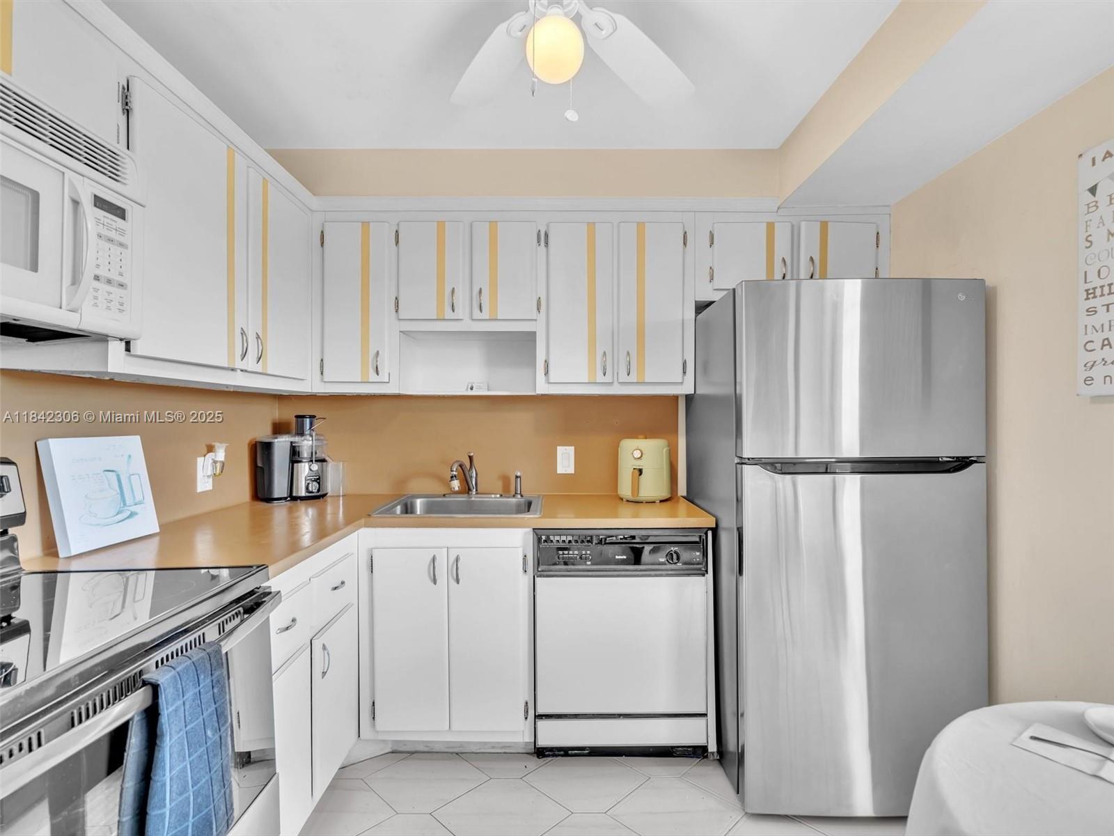 BISCAYA IV CONDO - Residential