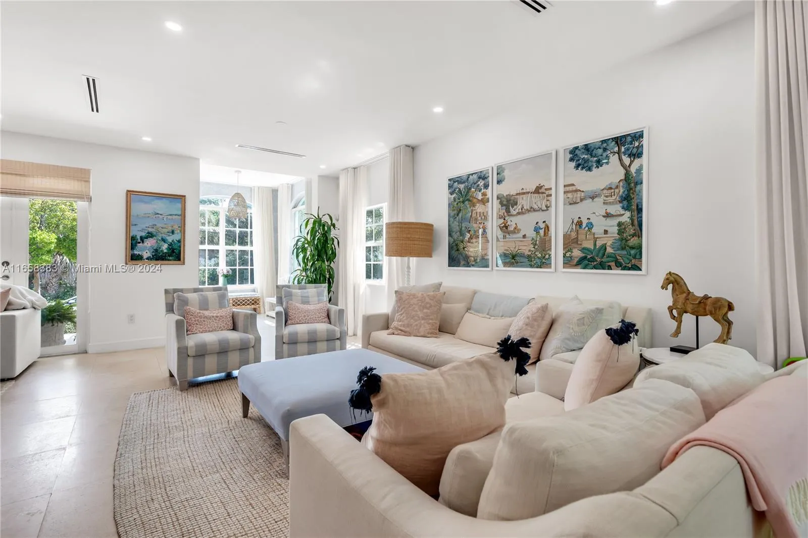 Key Biscayne, Florida 33149, United States, 3 Bedrooms Bedrooms, ,3 BathroomsBathrooms,Residential,Pending,44221