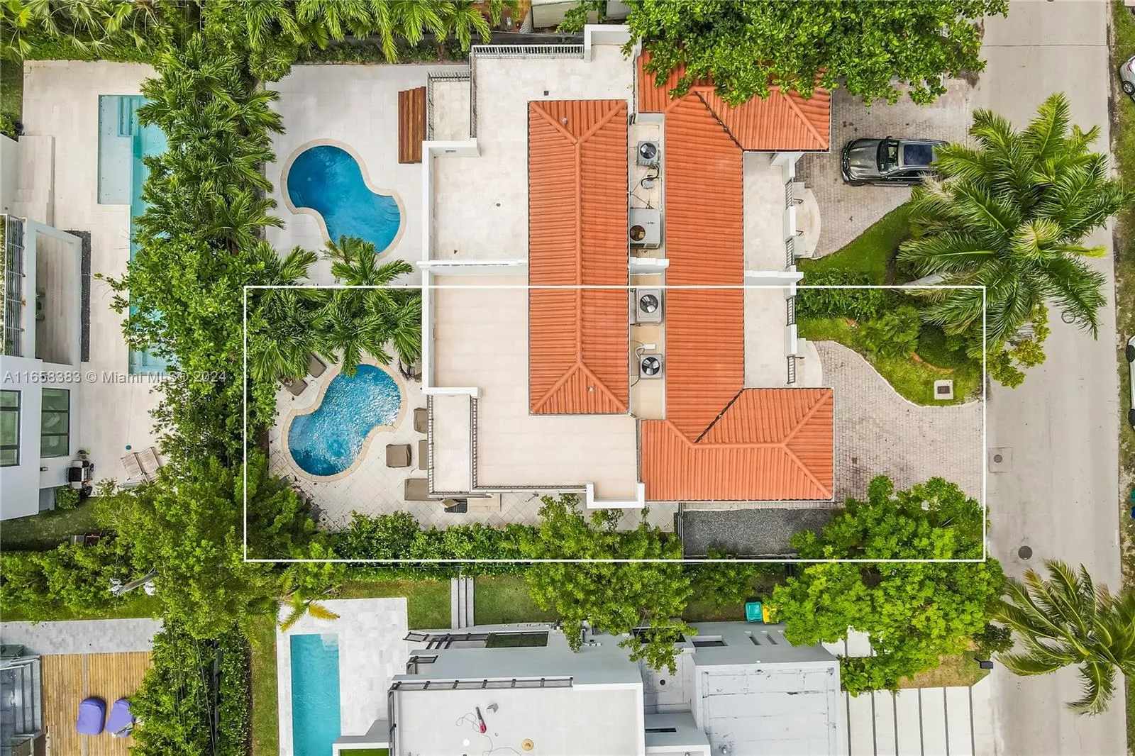 Key Biscayne, Florida 33149, United States, 3 Bedrooms Bedrooms, ,3 BathroomsBathrooms,Residential,Pending,44221