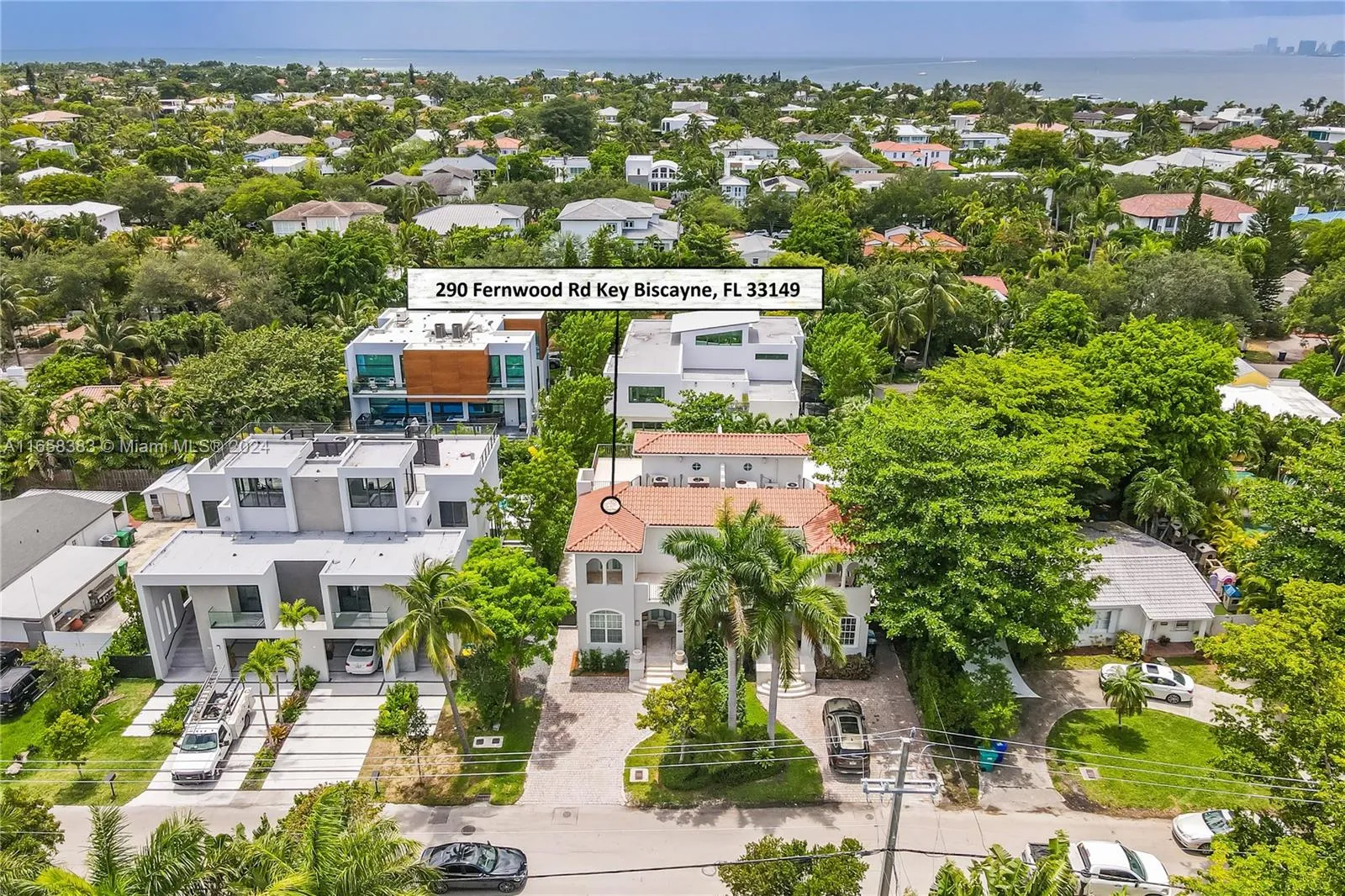 Key Biscayne, Florida 33149, United States, 3 Bedrooms Bedrooms, ,3 BathroomsBathrooms,Residential,Pending,44221