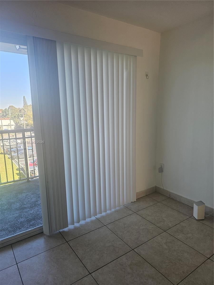 GROVELAND CONDO - Residential Lease