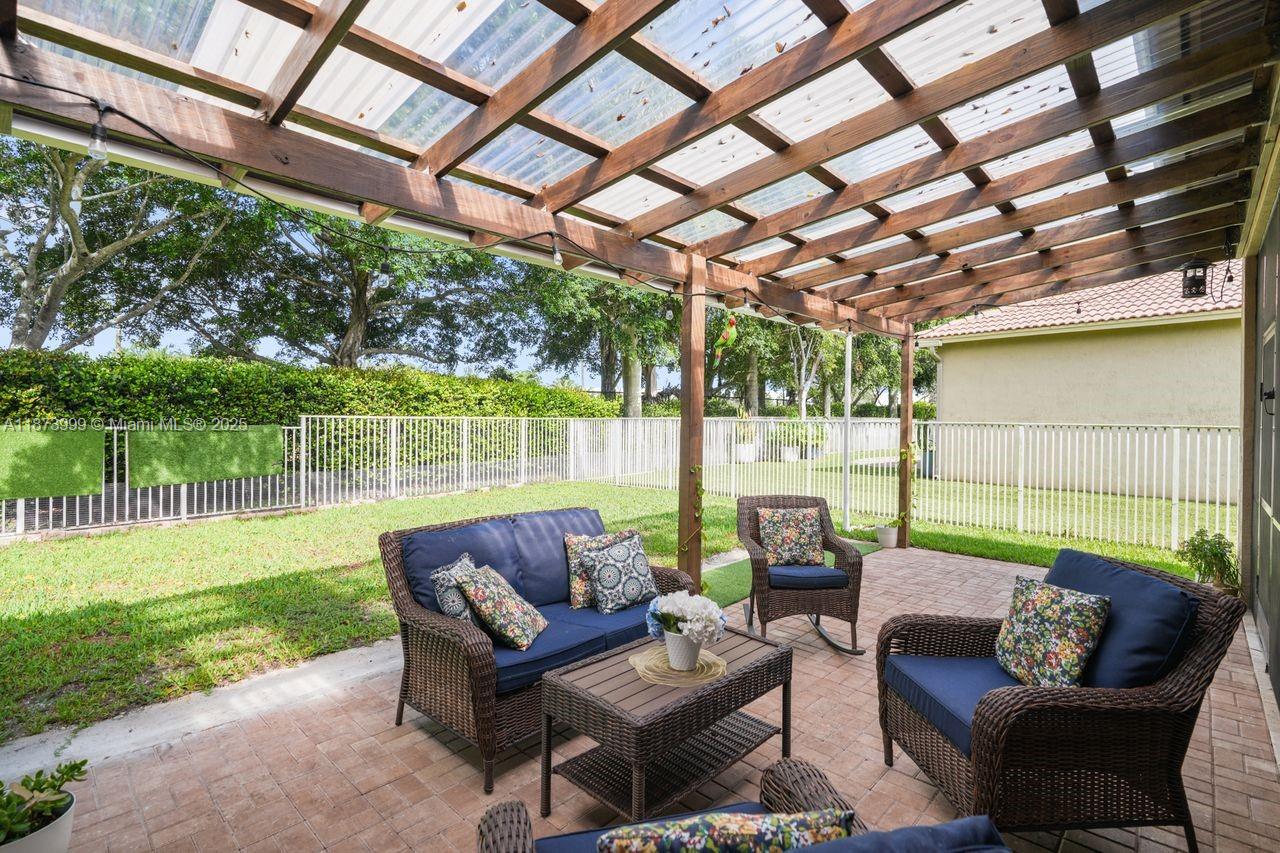 ISLES AT WESTON - Residential