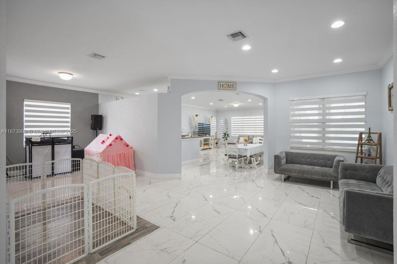 ISLES AT WESTON - Residential