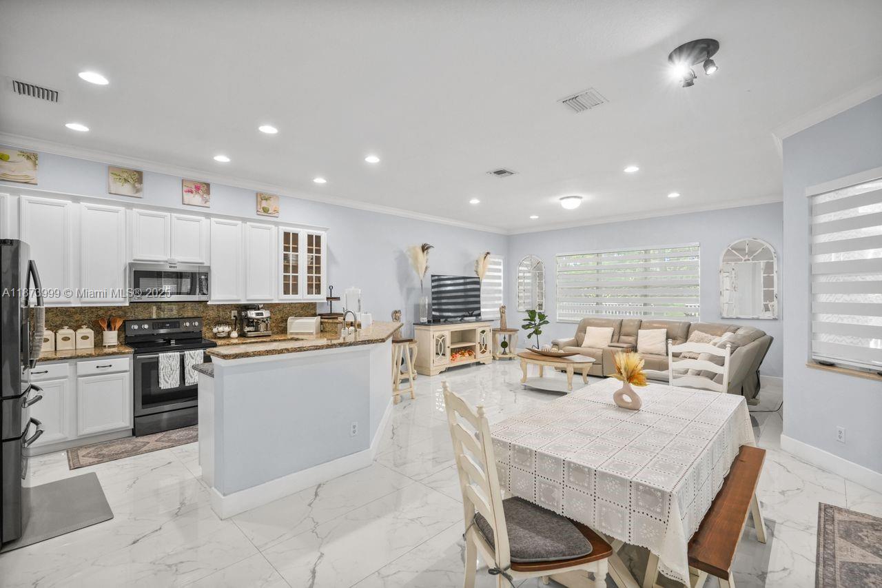 ISLES AT WESTON - Residential