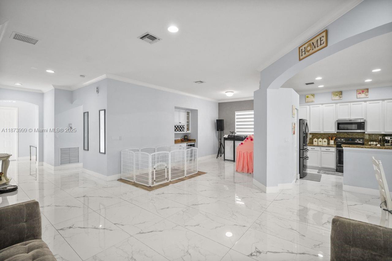 ISLES AT WESTON - Residential