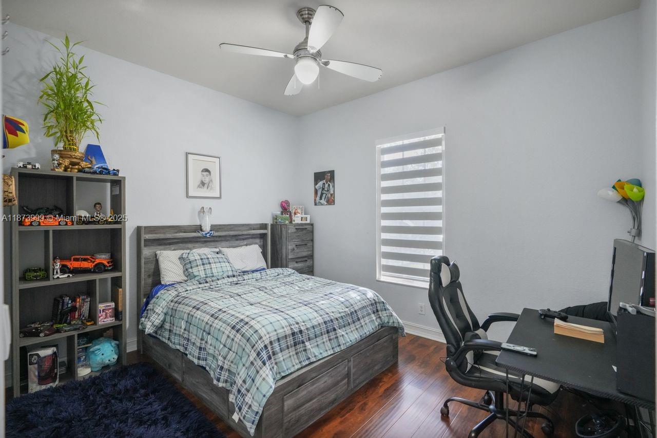 ISLES AT WESTON - Residential