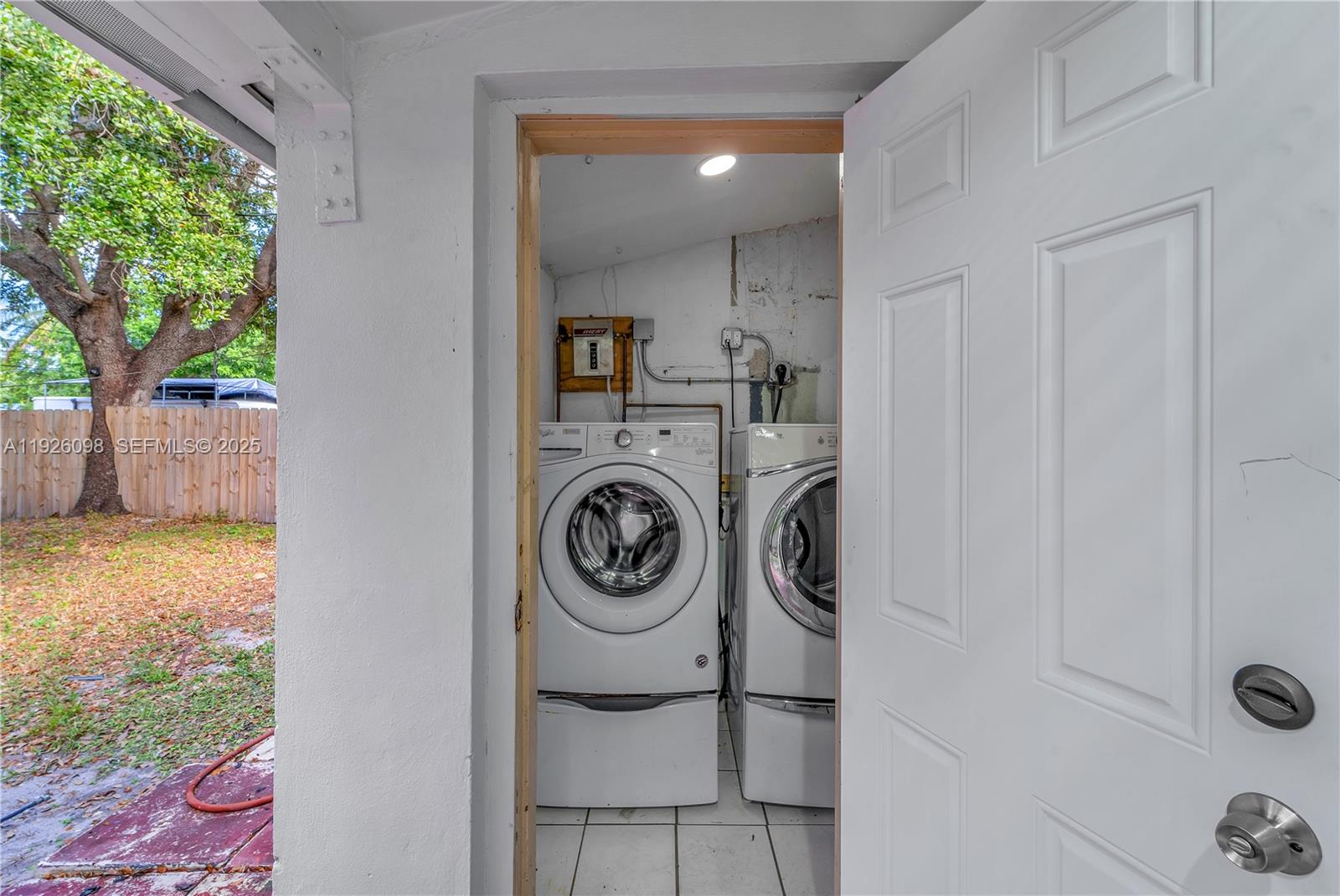 HOLLYWOOD PARK - Residential