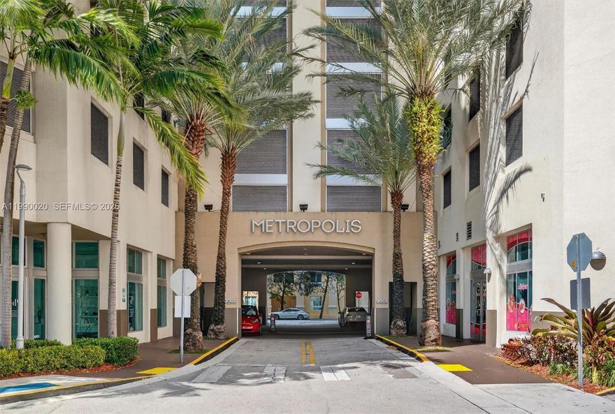 Spectacular views of the city skyline and the Biltmore. This 1 bedroom, 1 bath corner unit, offers an open floor plan with large tiles throughout. The kitchen is fully equipped with granite countertops. There is a washer and dryer in the unit. This luxurious building offers 2 pools, 2 gyms, saunas, 24 hour concierge , valet and security. Cable, high speed internet, water and garbage are also included. You can walk to the Metro Station, Publix, Trader Joes and Dadeland as wells as diverse restaurants. The Palmetto Expressway and US 1 are very close by as well as well know schools.