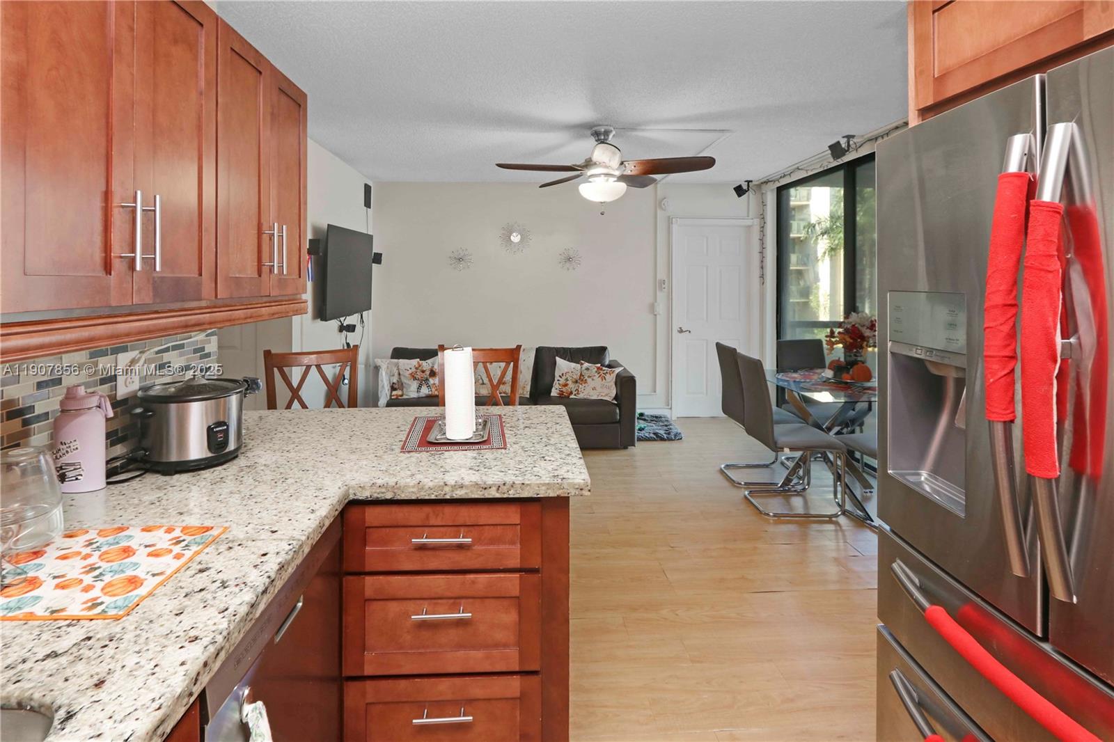 CORAL TOWERS CONDO - Residential Lease