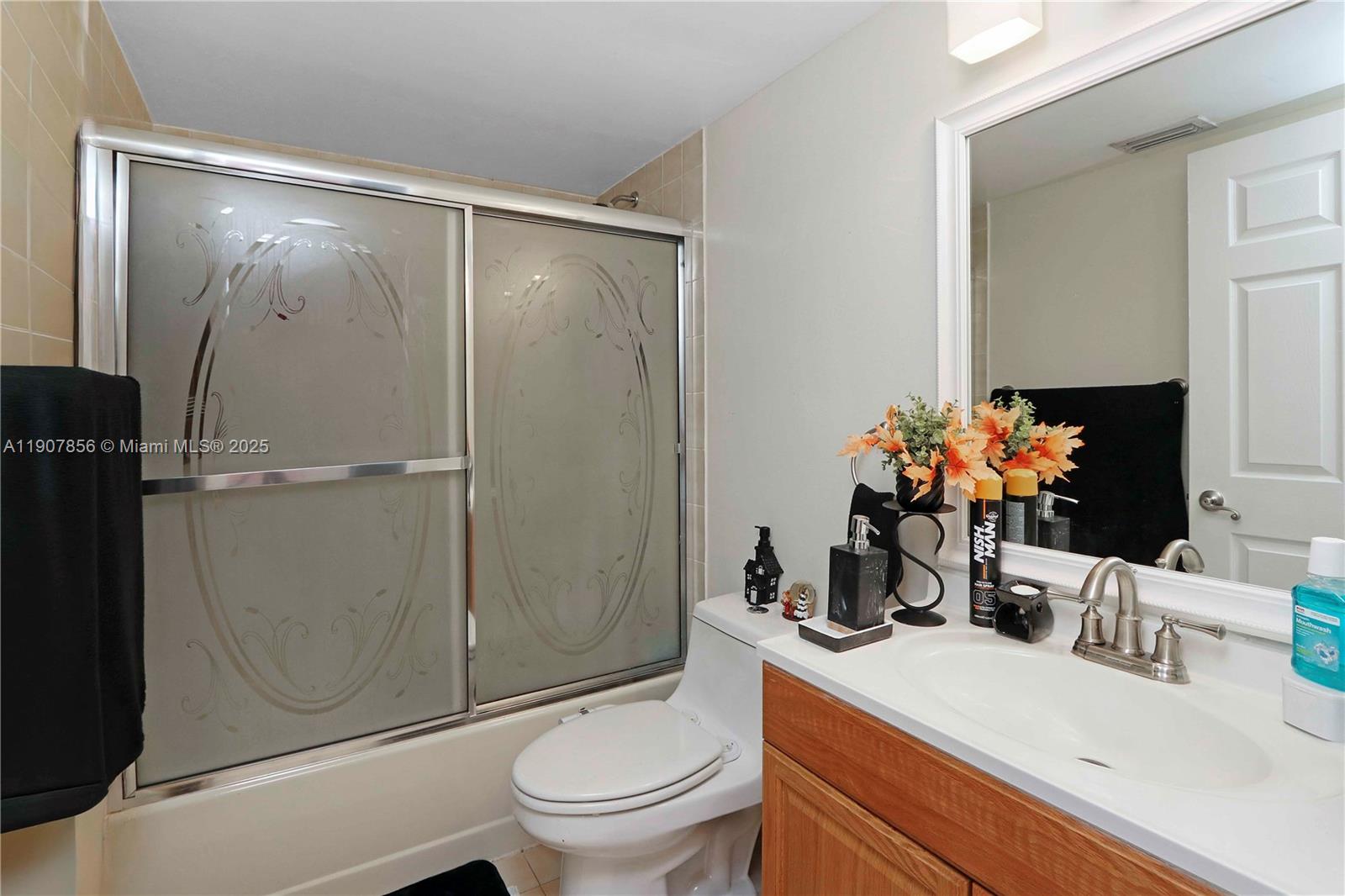 CORAL TOWERS CONDO - Residential Lease