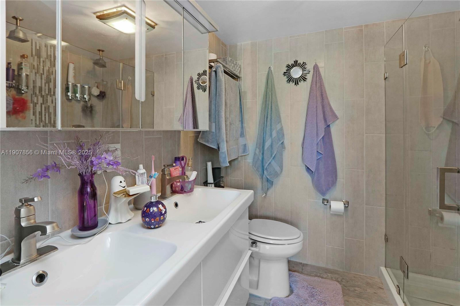 CORAL TOWERS CONDO - Residential Lease