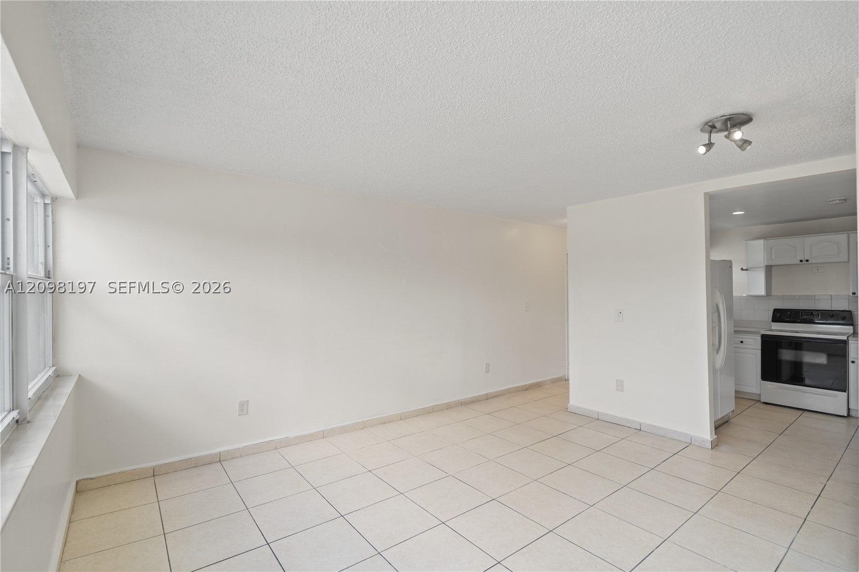 2150 Bay Dr 7