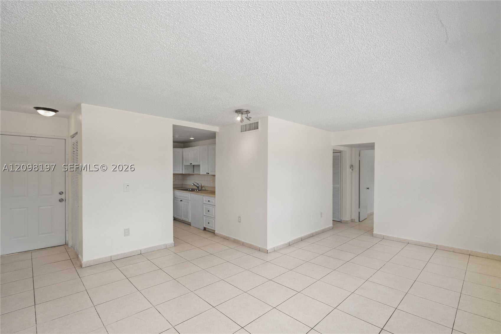 2150 Bay Dr 7