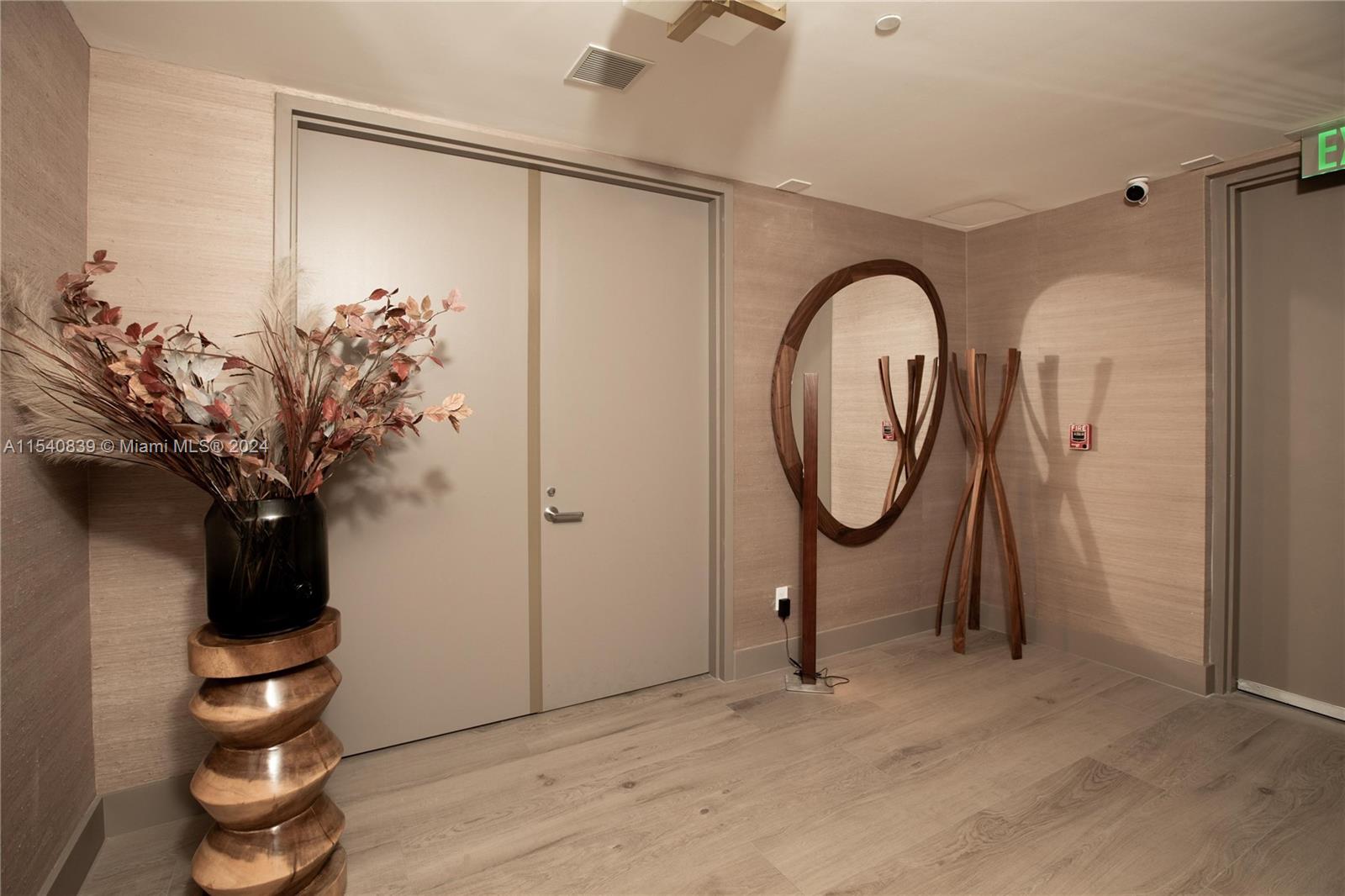 18975 COLLINS CONDO - Residential