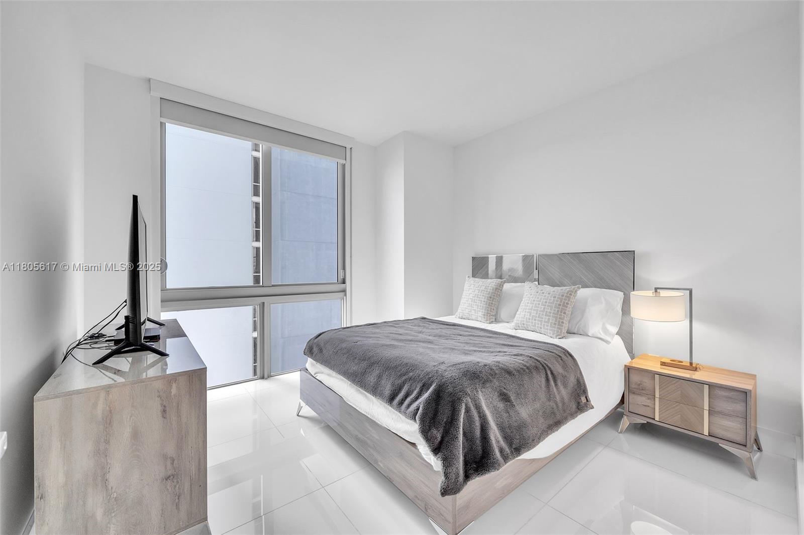 THE HARBOUR NORTH CONDO - Residential