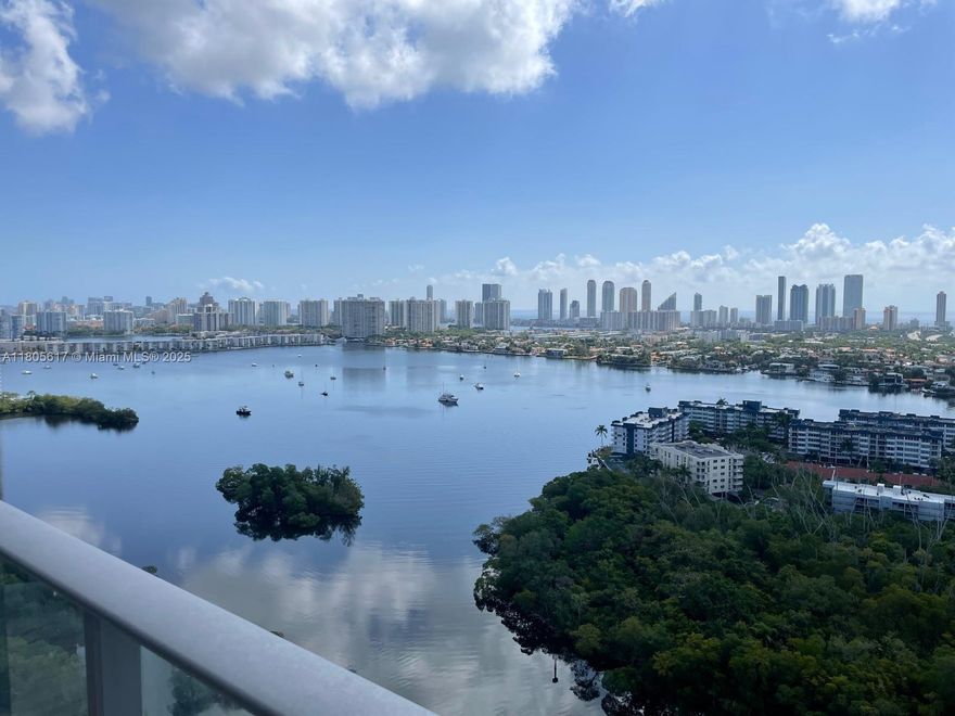 Beautiful 3 bed / 3 bath unit at The Harbour with 1,557 sqft of open living space and amazing water and skyline views. Located on a high floor, it features floor-to-ceiling windows, modern finishes, and a large terrace perfect to enjoy sunrise and sunset. The building offers top-notch amenities and a great location, just minutes from Aventura and Sunny Isles. Ideal for both end-users and investors.