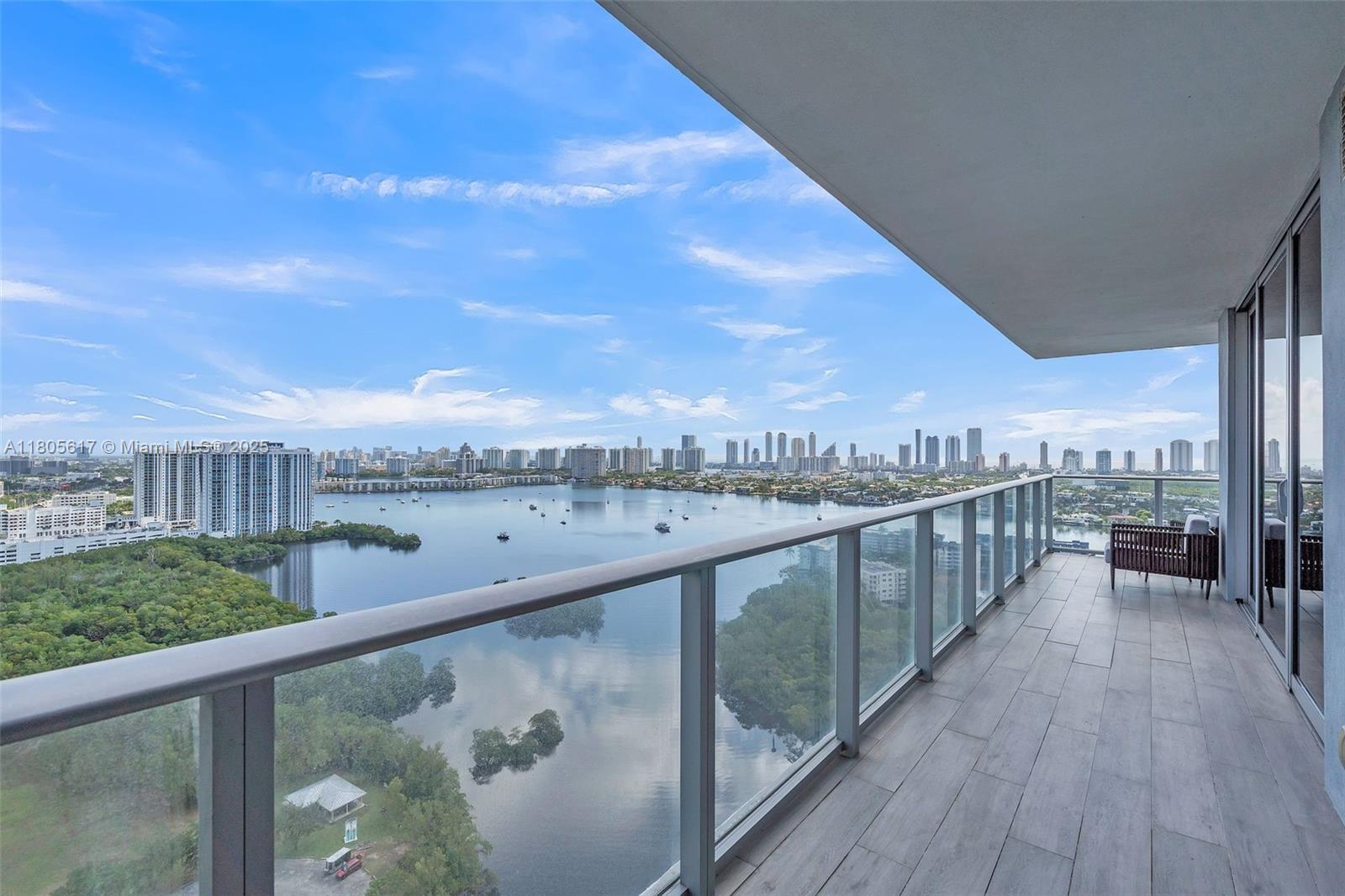 16385 Biscayne Blvd 2707