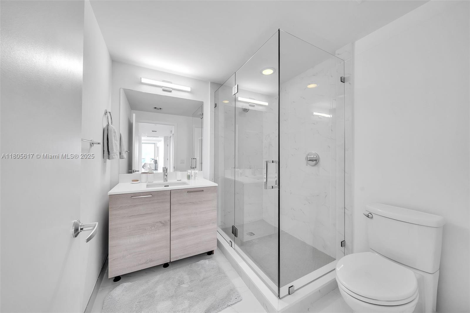 THE HARBOUR NORTH CONDO - Residential