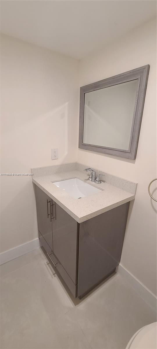 LAKE VILLAGE CONDO - Residential Lease