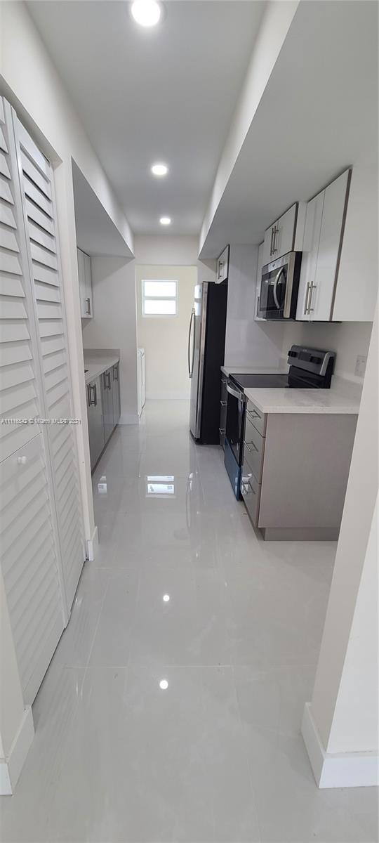 LAKE VILLAGE CONDO - Residential Lease