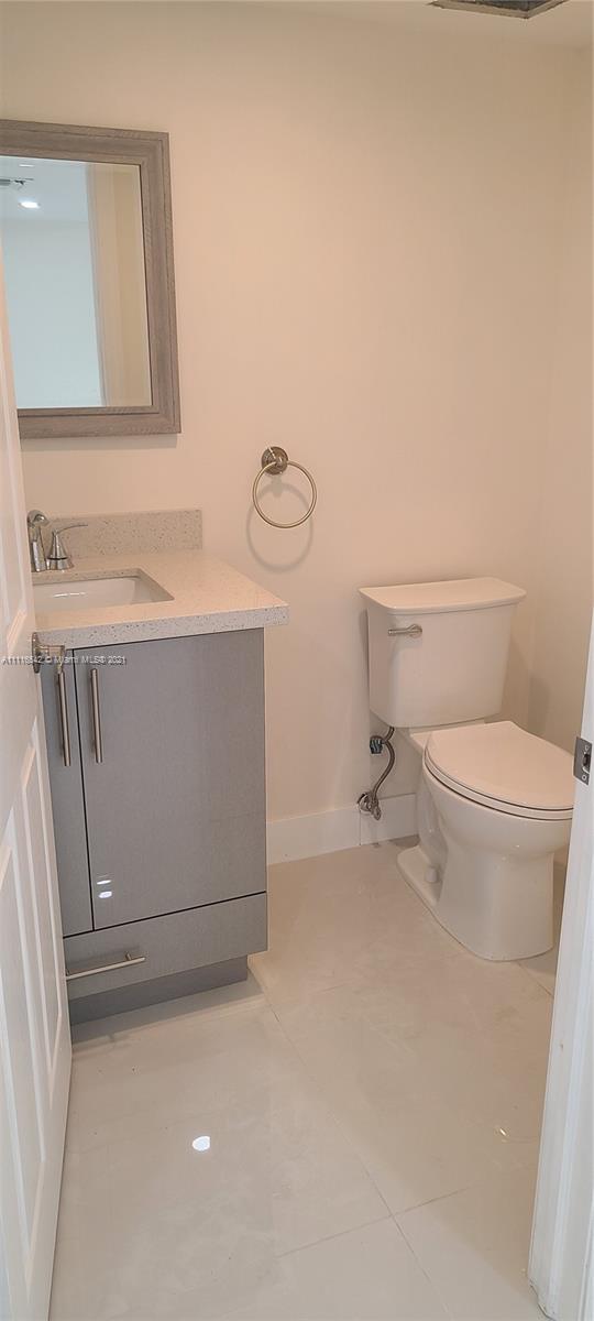 LAKE VILLAGE CONDO - Residential Lease