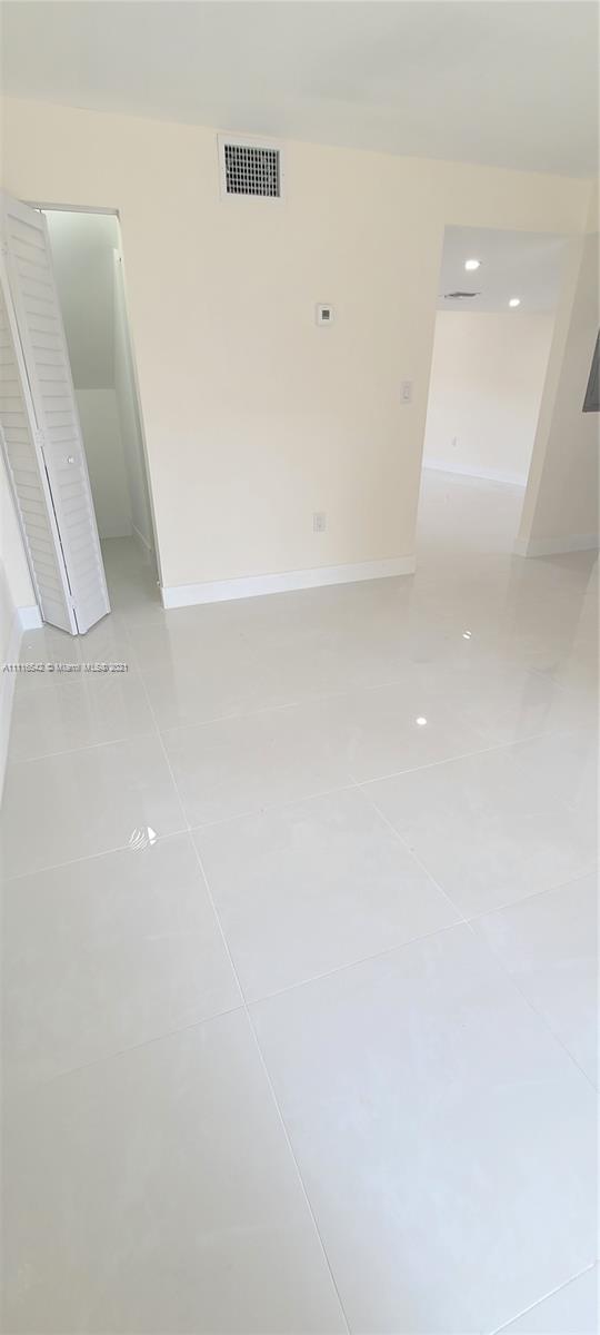 LAKE VILLAGE CONDO - Residential Lease
