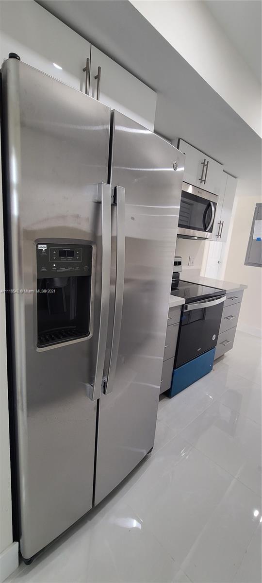 LAKE VILLAGE CONDO - Residential Lease